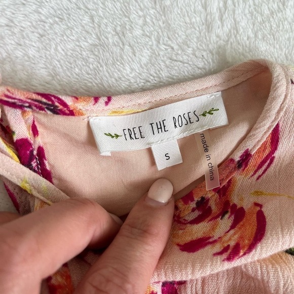 Free The Roses Flute Sleeve Keyhole Neck Floral Print Mini Dress Women's Small - Picture 3 of 6